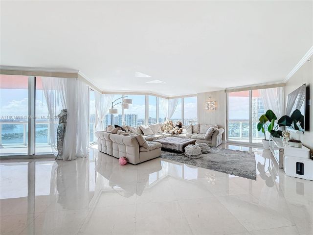 Продажа квартиры #2813 - фото 6009077