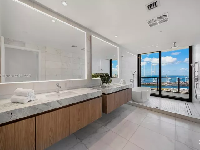 Продажа квартиры #3602 - фото 6469110