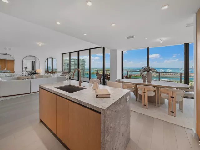 Продажа квартиры #3602 - фото 6469116