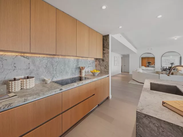 Продажа квартиры #3602 - фото 6469117