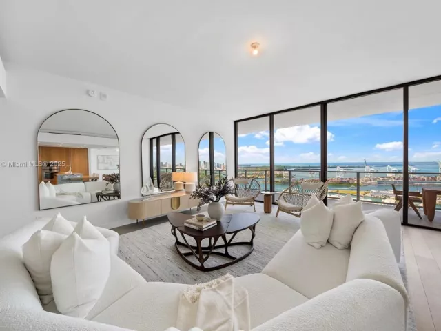 Продажа квартиры #3602 - фото 6469123