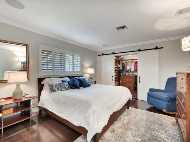 Продажа дома по адресу 2601 NE 27th Ter - фото 6034783