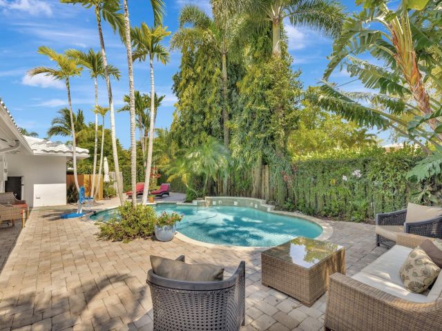 Продажа дома по адресу 2601 NE 27th Ter - фото 6034786