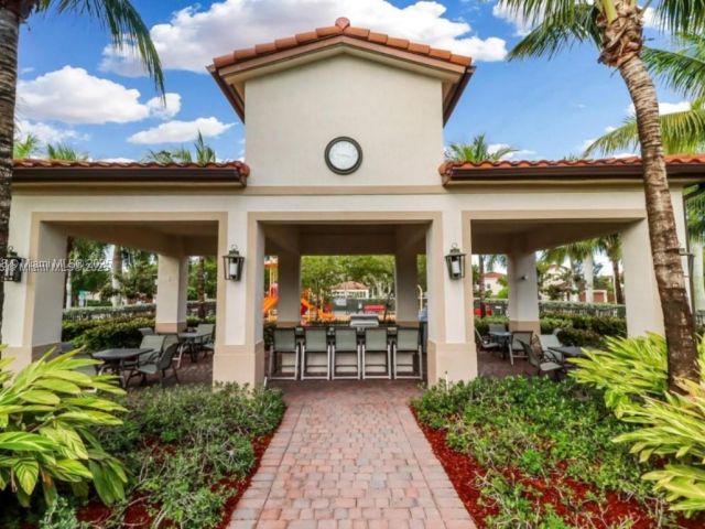 Продажа дома по адресу 15400 SW 176 LN - фото 6006898