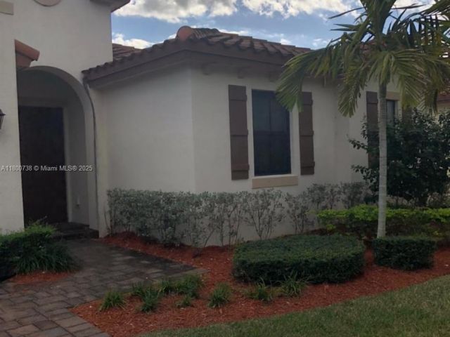 Продажа дома по адресу 15400 SW 176 LN - фото 6006915