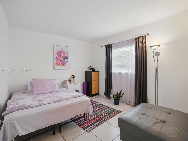 Продажа дома по адресу 6400 Sheridan St - фото 6063285