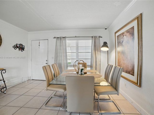 Продажа дома по адресу 6400 Sheridan St - фото 6063291