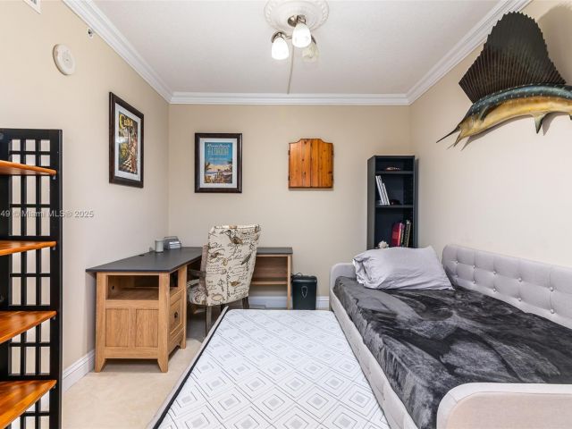 Продажа квартиры #3401 - фото 6011295