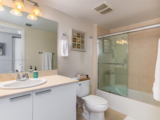 Продажа квартиры #3401 - фото 6011297