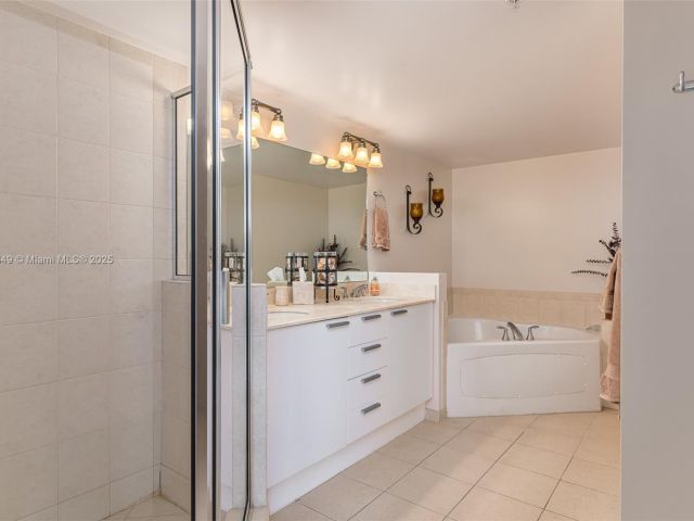 Продажа квартиры #3401 - фото 6011301