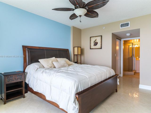 Продажа квартиры #3401 - фото 6011304