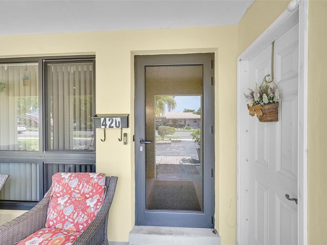 Продажа дома по адресу 420 SE 5th St - фото 6038415