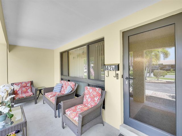 Продажа дома по адресу 420 SE 5th St - фото 6038416