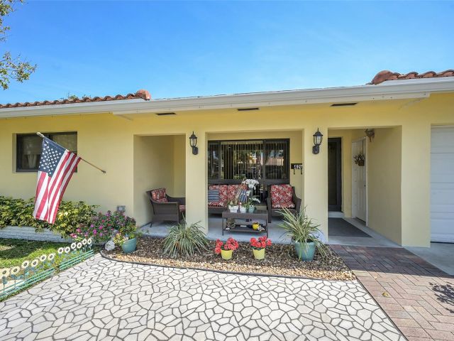 Продажа дома по адресу 420 SE 5th St - фото 6038418