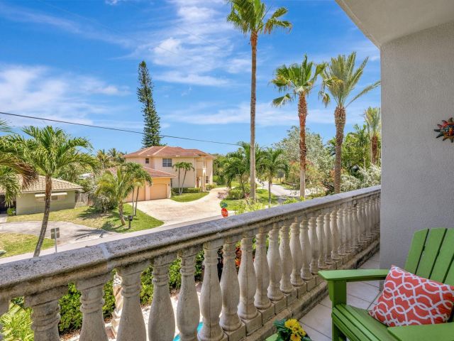 Продажа дома по адресу 1788 Bay Dr 25 - фото 6028260