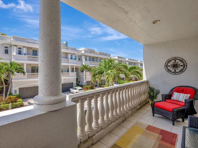 Продажа дома по адресу 1788 Bay Dr 25 - фото 6028261