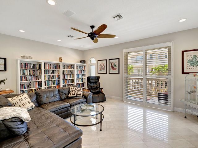 Продажа дома по адресу 1788 Bay Dr 25 - фото 6028270