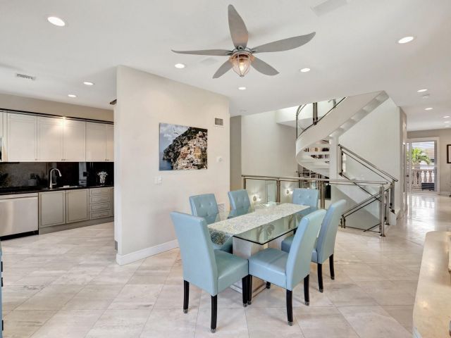 Продажа дома по адресу 1788 Bay Dr 25 - фото 6028273