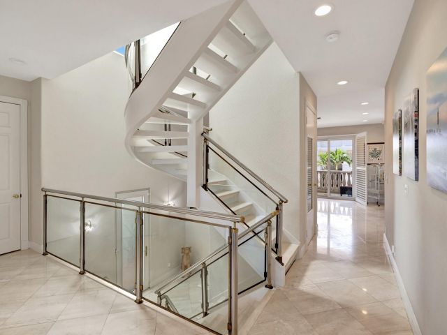 Продажа дома по адресу 1788 Bay Dr 25 - фото 6028274