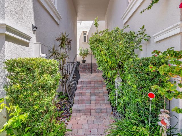 Продажа дома по адресу 1788 Bay Dr 25 - фото 6028277