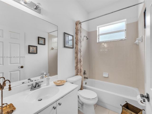 Продажа дома по адресу 2819 Augusta Ln - фото 6025094