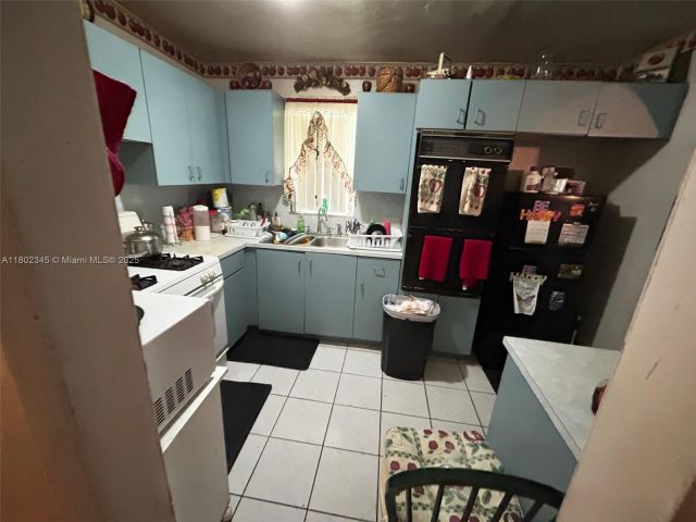 Продажа дома по адресу 10354 SW 173rd St - фото 6139071