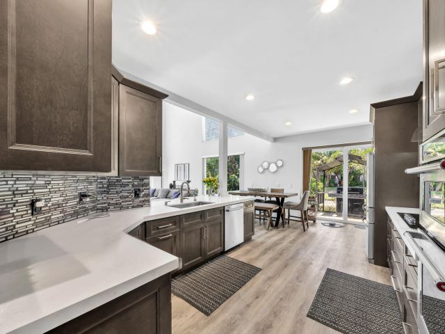 Продажа дома по адресу 23281 Butterfly Palm Court - фото 6014833