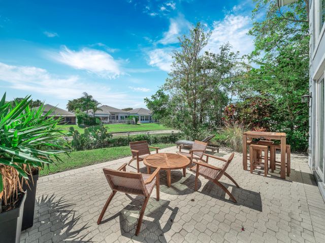 Продажа дома по адресу 23281 Butterfly Palm Court - фото 6014843