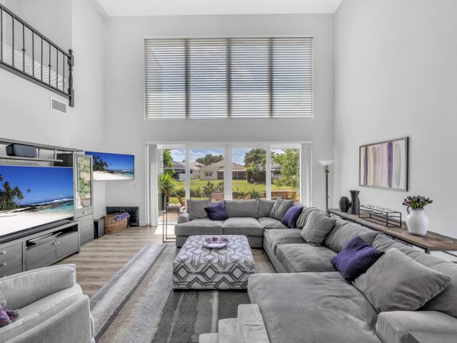 Продажа дома по адресу 23281 Butterfly Palm Court - фото 6014845