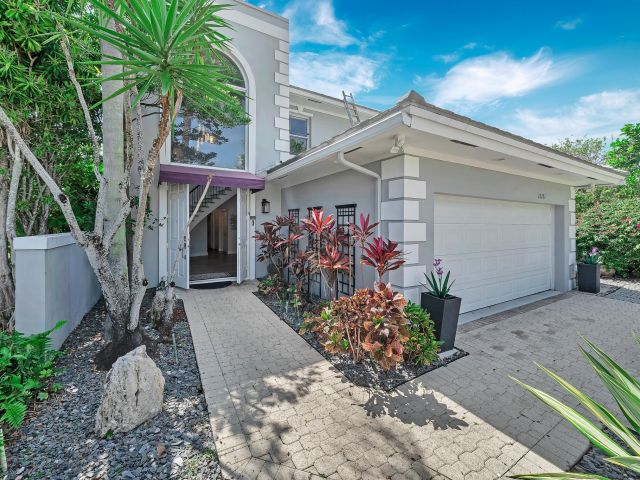 Продажа дома по адресу 23281 Butterfly Palm Court - фото 6014849