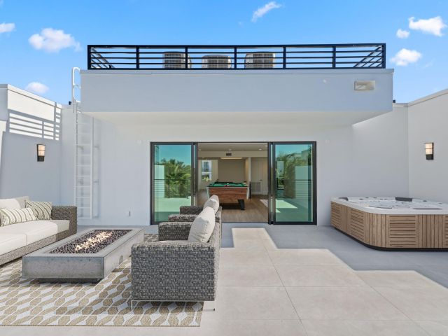 Продажа дома по адресу 408 SE 2nd Street - фото 6631070