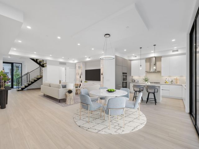 Продажа дома по адресу 408 SE 2nd Street - фото 6631082