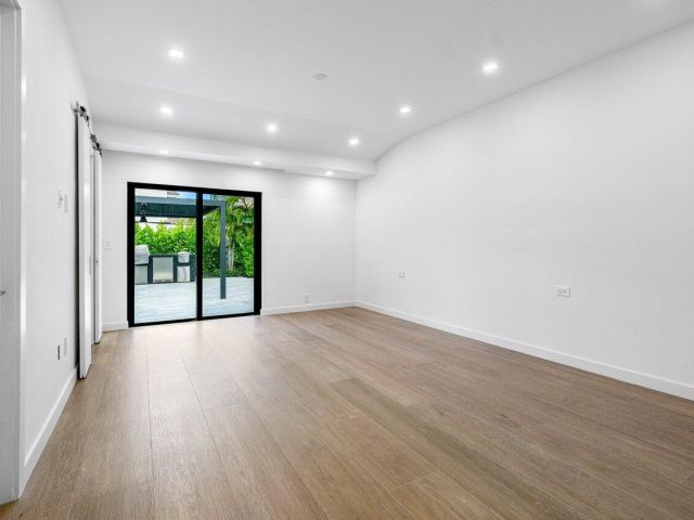 Продажа дома по адресу 22233 Hollyhock Trail - фото 6018635