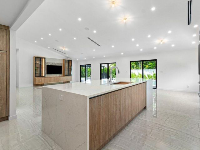 Продажа дома по адресу 22233 Hollyhock Trail - фото 6018639