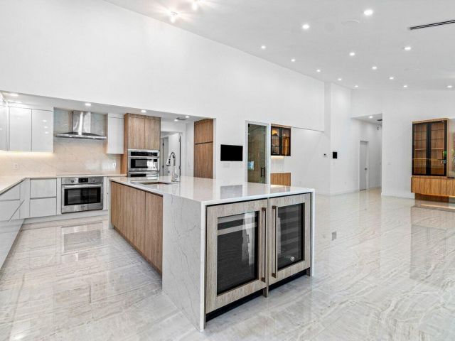 Продажа дома по адресу 22233 Hollyhock Trail - фото 6018640