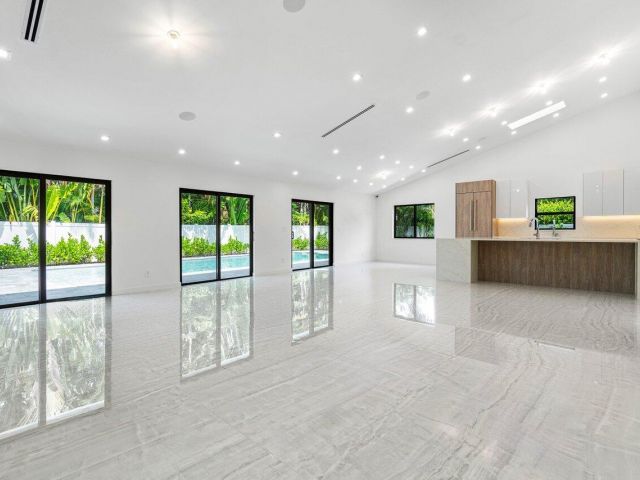 Продажа дома по адресу 22233 Hollyhock Trail - фото 6018642