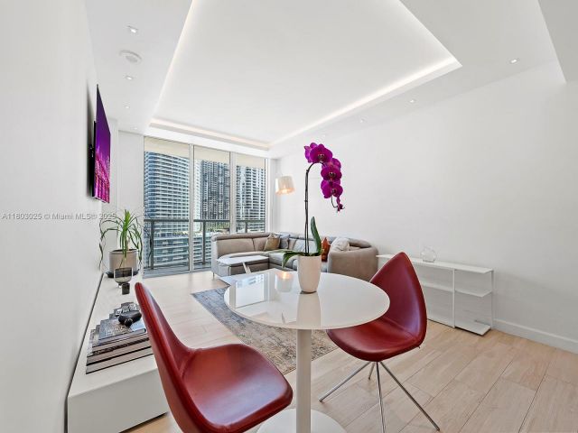 Продажа квартиры #2203 - фото 6067593