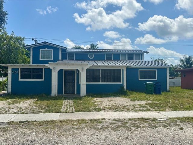 Продажа дома по адресу 18201 NW 5th Ave - фото 6020256