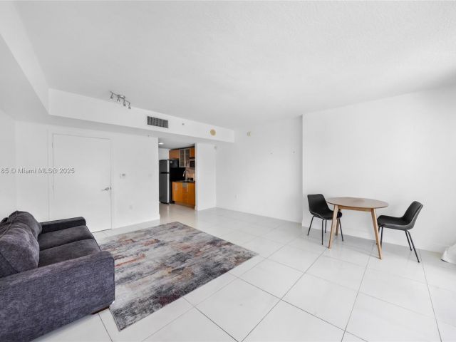 Продажа квартиры #3308 - фото 7436955