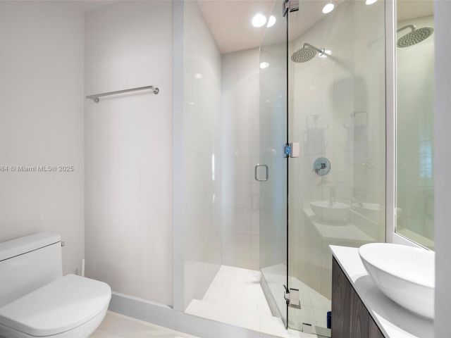 Продажа квартиры #4207 - фото 6022619