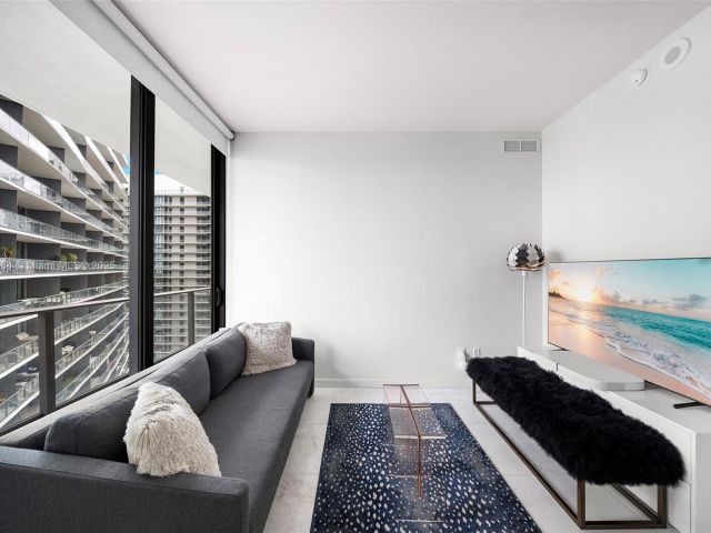 Продажа квартиры #4207 - фото 6022620