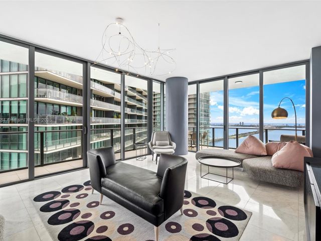 Продажа квартиры #4207 - фото 6022632