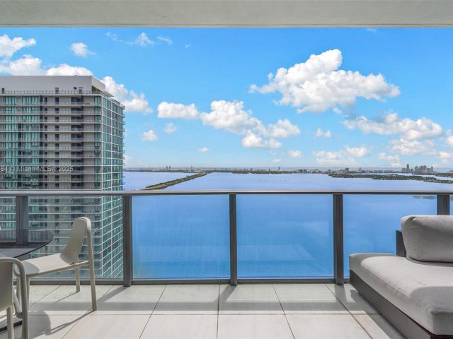 Продажа квартиры #4207 - фото 6022635