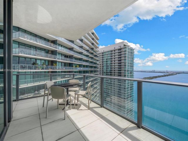 Продажа квартиры #4207 - фото 6022636