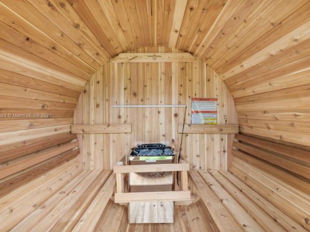 Дом в аренду по адресу 2128 Dock St - фото 6021657