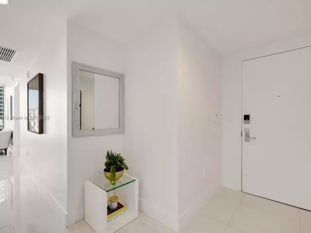 Продажа квартиры #3504 - фото 6021410