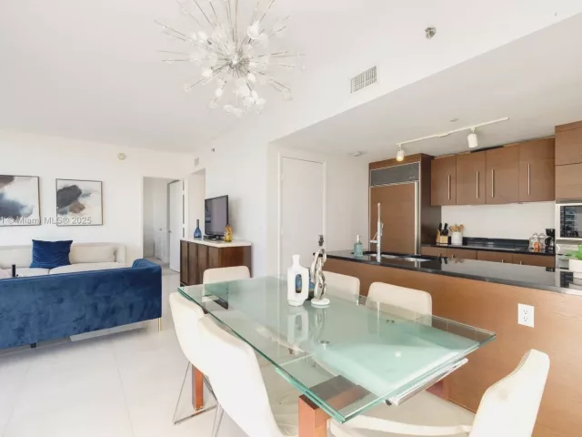 Продажа квартиры #3504 - фото 6021413