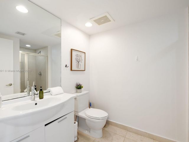 Продажа квартиры #3504 - фото 6021411