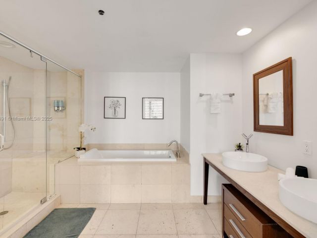 Продажа квартиры #3504 - фото 6021412