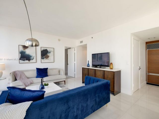 Продажа квартиры #3504 - фото 6021421